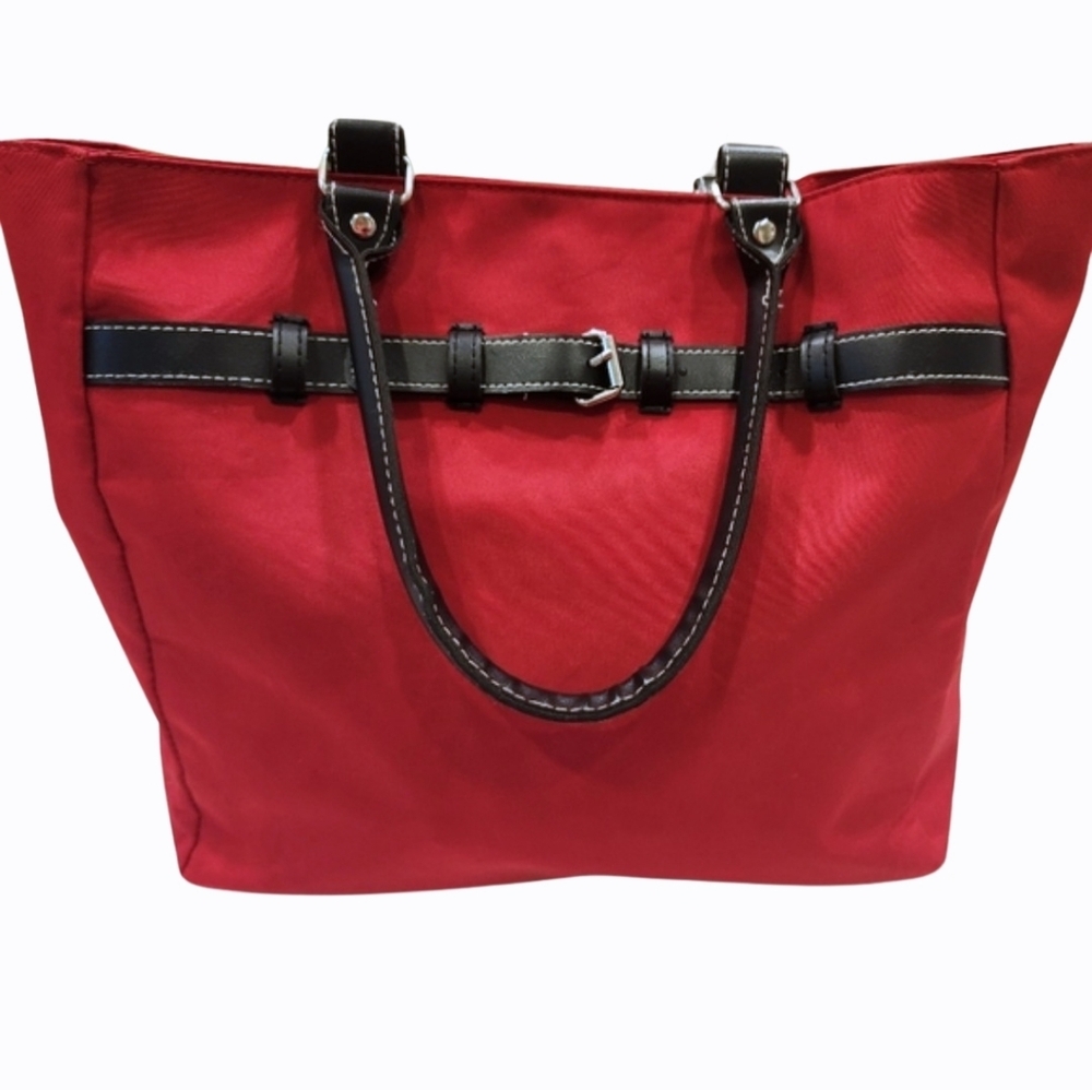 Collectible Allure Red Vinyl Purse/Tote in Red and Black